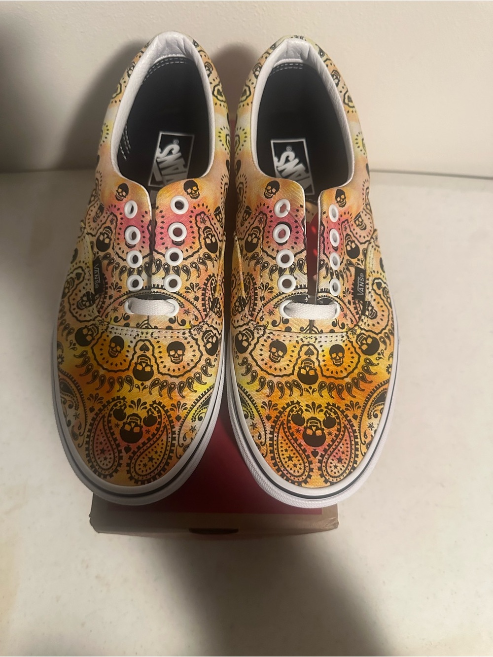 Vans Era Bandana Tie Dye Orange Skull Paisley Sneakers Men's 9 Women's 10.5 - Picture 3 of 7